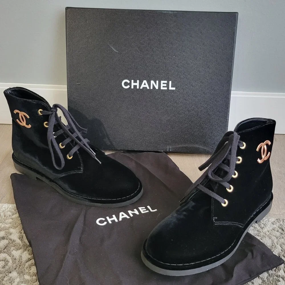 CHANEL velvet ankle